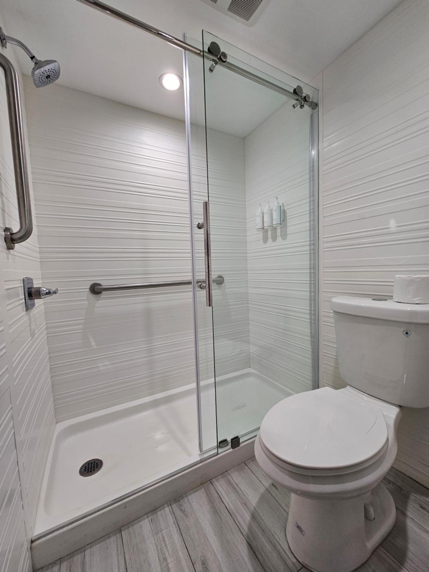 Travelodge Inn & Suites By Wyndham Fullerton Extérieur photo